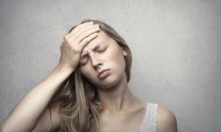 Can Mold Cause Headaches – 5 Symptoms of Mold Exposure
