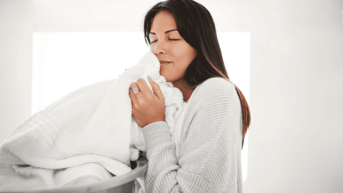 Here are some tips on how to keep your towels smelling fresh after washing them.